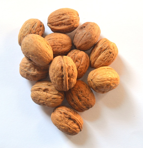 NUEZ CON CASCARA ECO GRANEL
